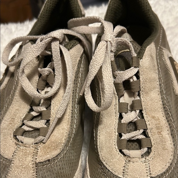Merrell Women's Sneakers in Beige and Olive - Picture 7 of 10